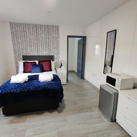 Double Ensuite Rooms Swansea Bagian luar foto