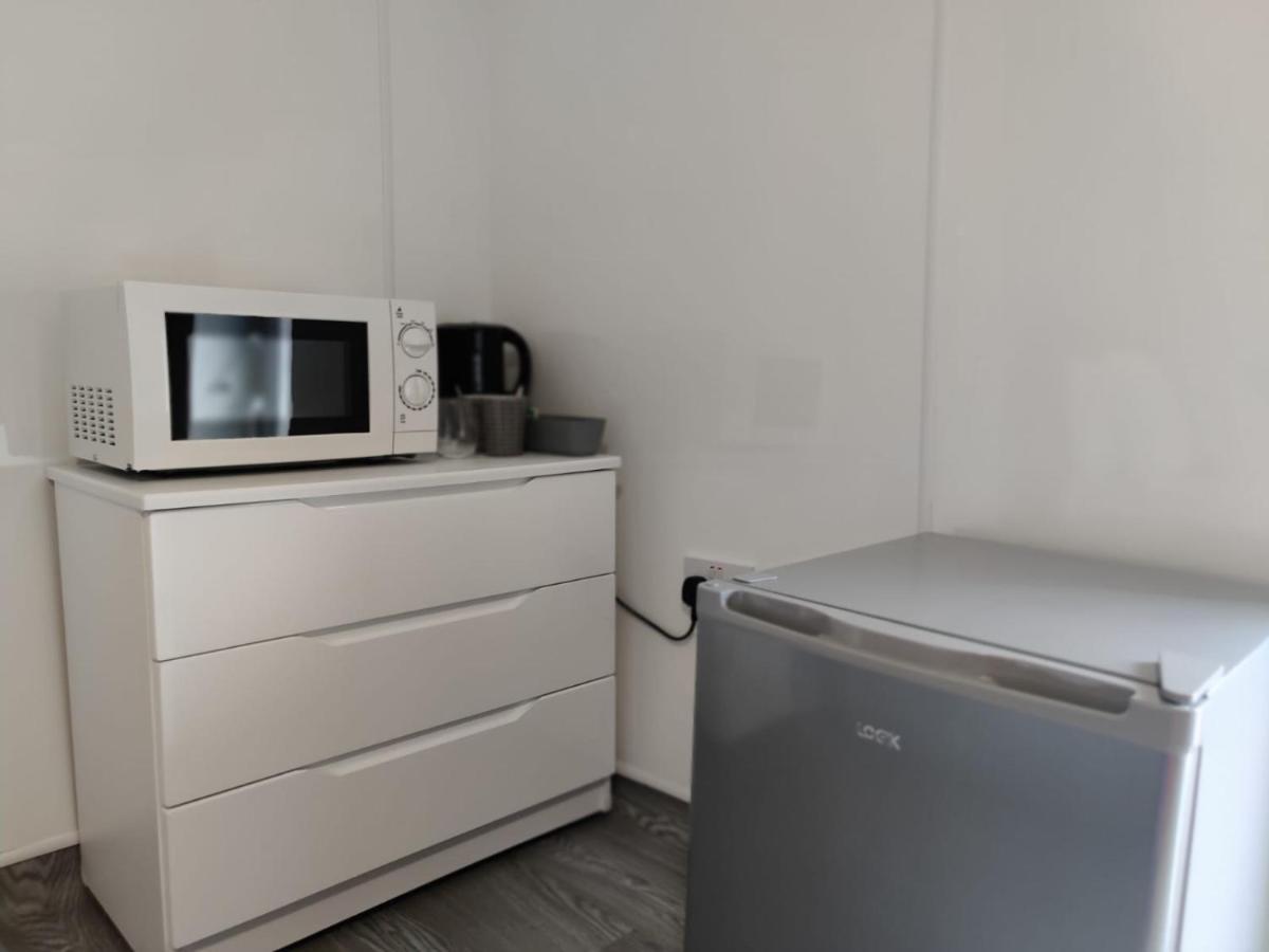 Double Ensuite Rooms Swansea Bagian luar foto