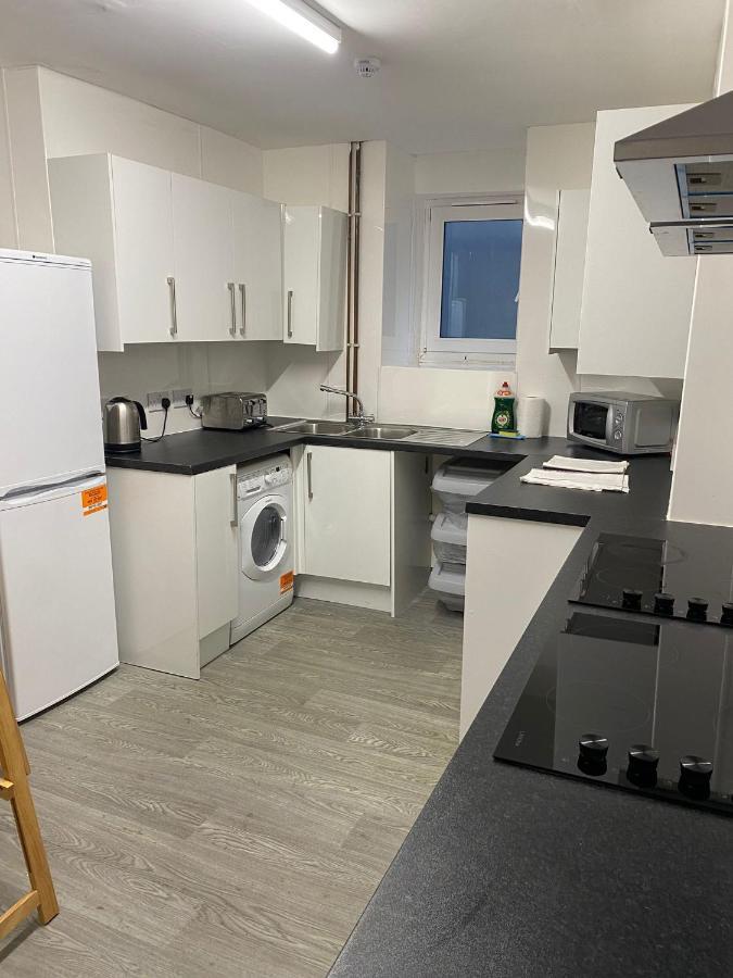 Double Ensuite Rooms Swansea Bagian luar foto