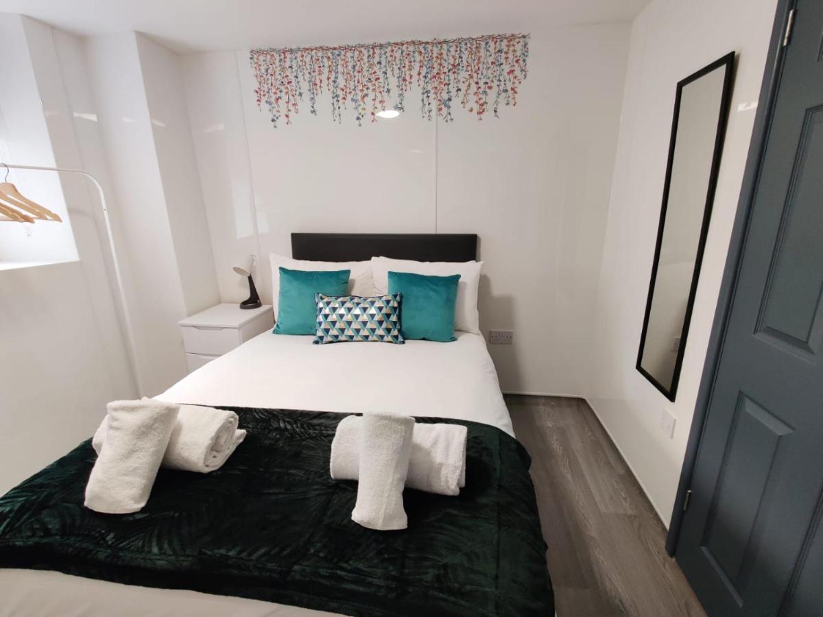 Double Ensuite Rooms Swansea Bagian luar foto