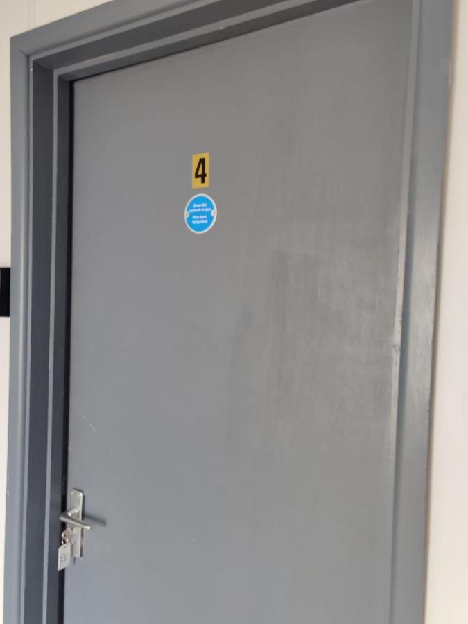 Double Ensuite Rooms Swansea Bagian luar foto