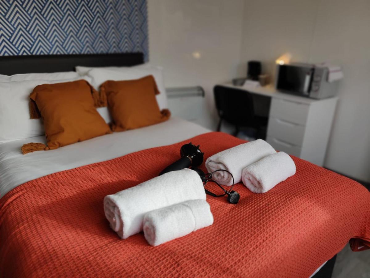 Double Ensuite Rooms Swansea Bagian luar foto