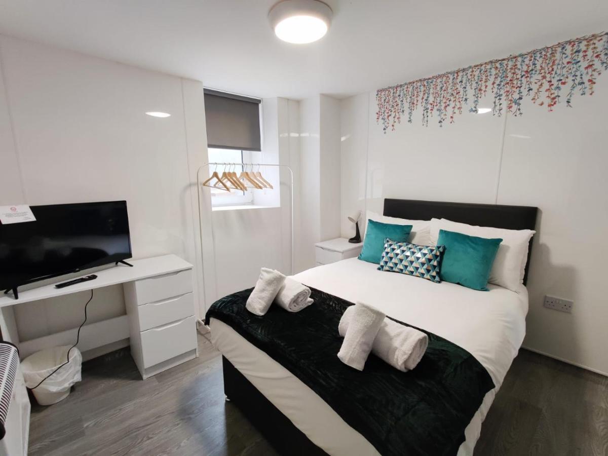 Double Ensuite Rooms Swansea Bagian luar foto