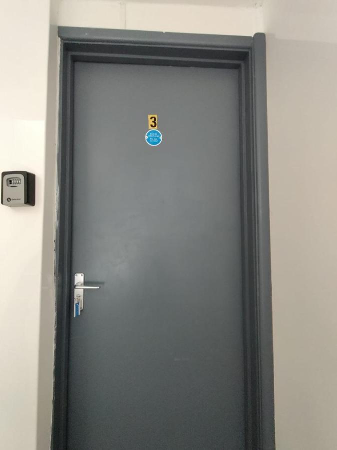 Double Ensuite Rooms Swansea Bagian luar foto