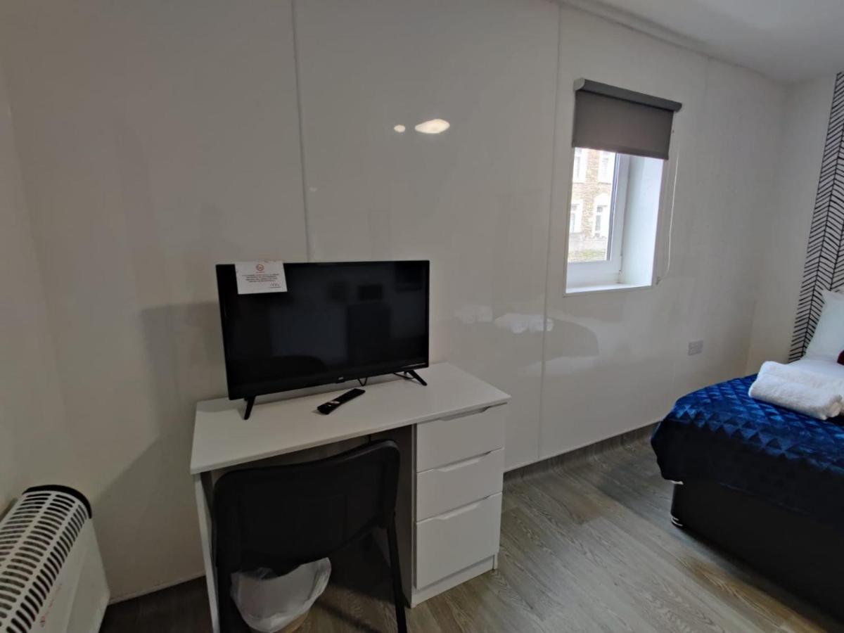 Double Ensuite Rooms Swansea Bagian luar foto
