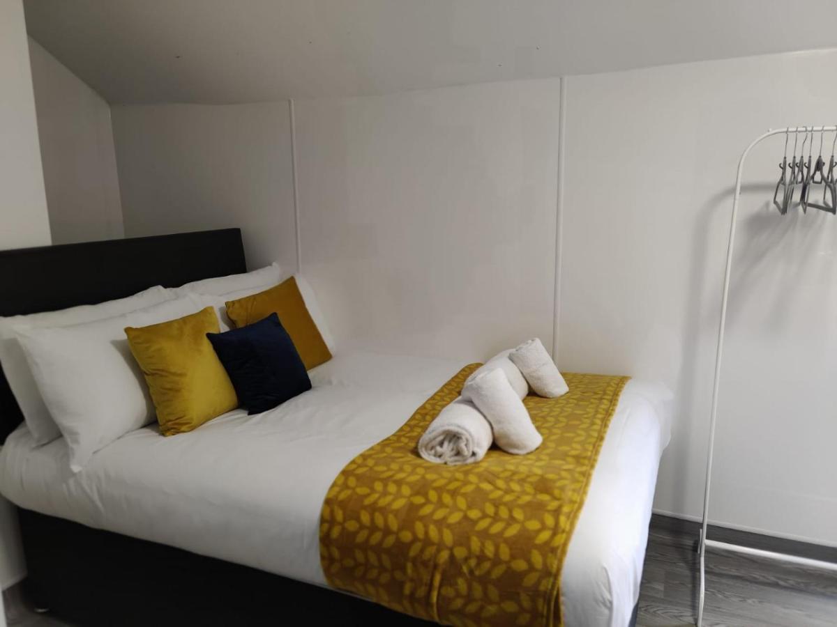Double Ensuite Rooms Swansea Bagian luar foto