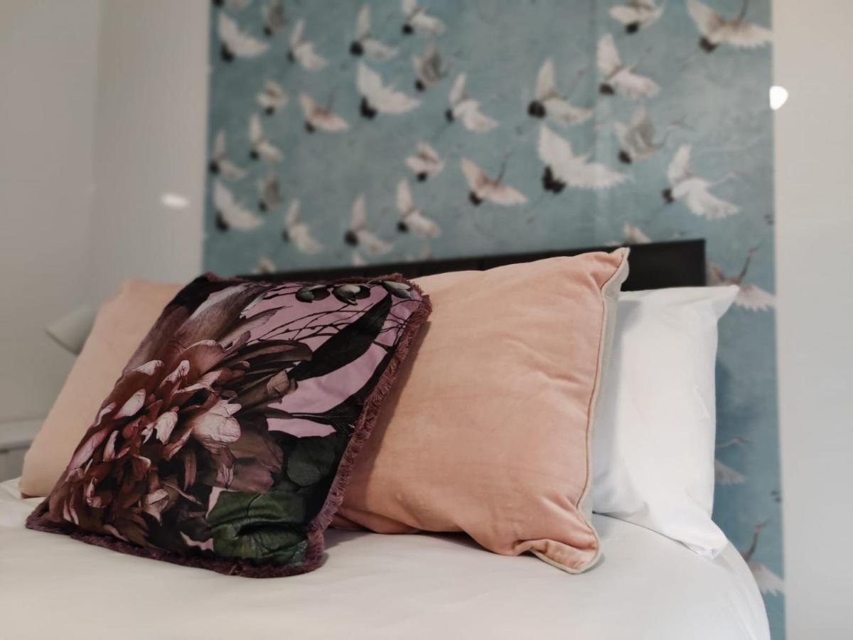 Double Ensuite Rooms Swansea Bagian luar foto